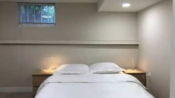 2 bedrooms, desk, iron/ironing board, free WiFi