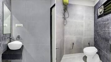 Standard Room | Bathroom | Free toiletries, towels, soap, shampoo