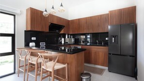 Fridge, microwave, oven, stovetop - Stunning 3BR - Rooftop Oasis Near Downtown SJDC (San José del Cabo)