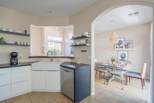 Beautiful Cave Creek 3 Bdrm home in Quiet Area!