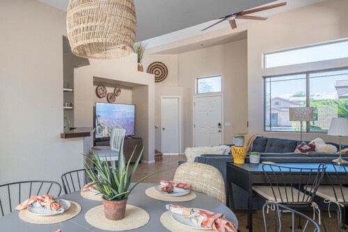 Beautiful Cave Creek 3 Bdrm home in Quiet Area!