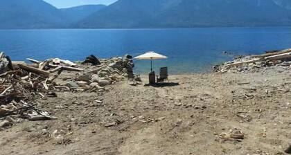 The Rustic Retreat House on Kootenay Lake