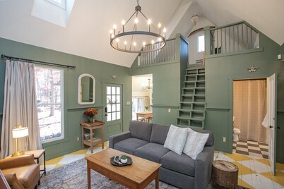 Storybook Cottage in Leipers Fork, TN