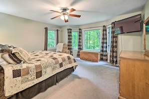5 bedrooms, iron/ironing board, internet, bed sheets