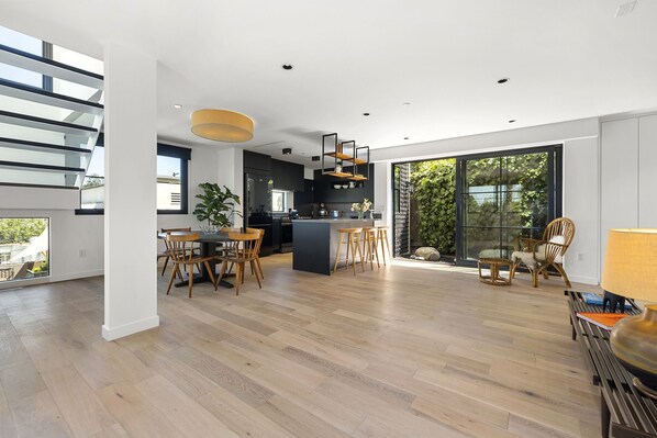 Interior - Modern Two Stories House (Los Angeles)