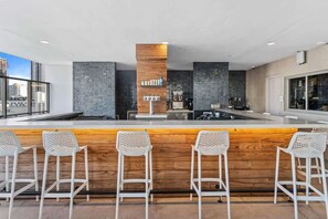 Bar (in der Unterkunft)