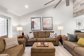 Smart TV, Netflix, streaming services