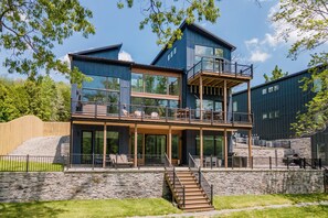Exterior - Modern Pet Friendly Lakefront Retreat w/ Pool (McHenry)