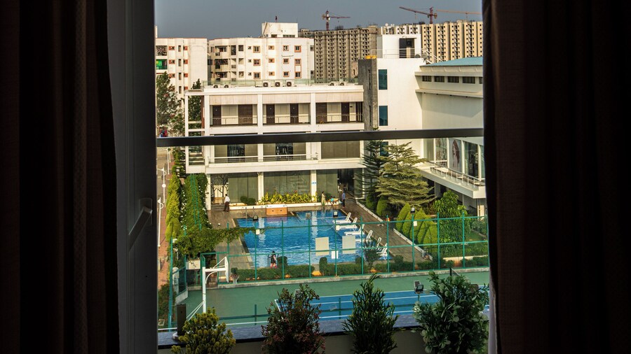 VRR Hotel's And Convention Centre