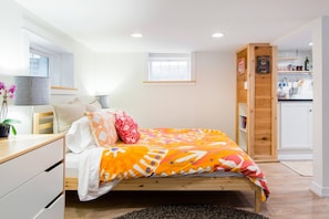 1 bedroom, iron/ironing board, free WiFi, bed sheets - Renovated basement studio in historic Mapleton Hill. (Boulder)