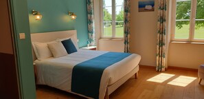 高級寢具、免費無線上網、床單