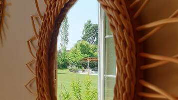 Premium bedding, free WiFi, bed sheets