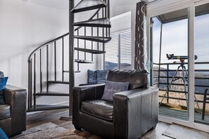 TV, fireplace - The Summit 5307 / INDOOR AND OUTDOOR POOLS (Gatlinburg)