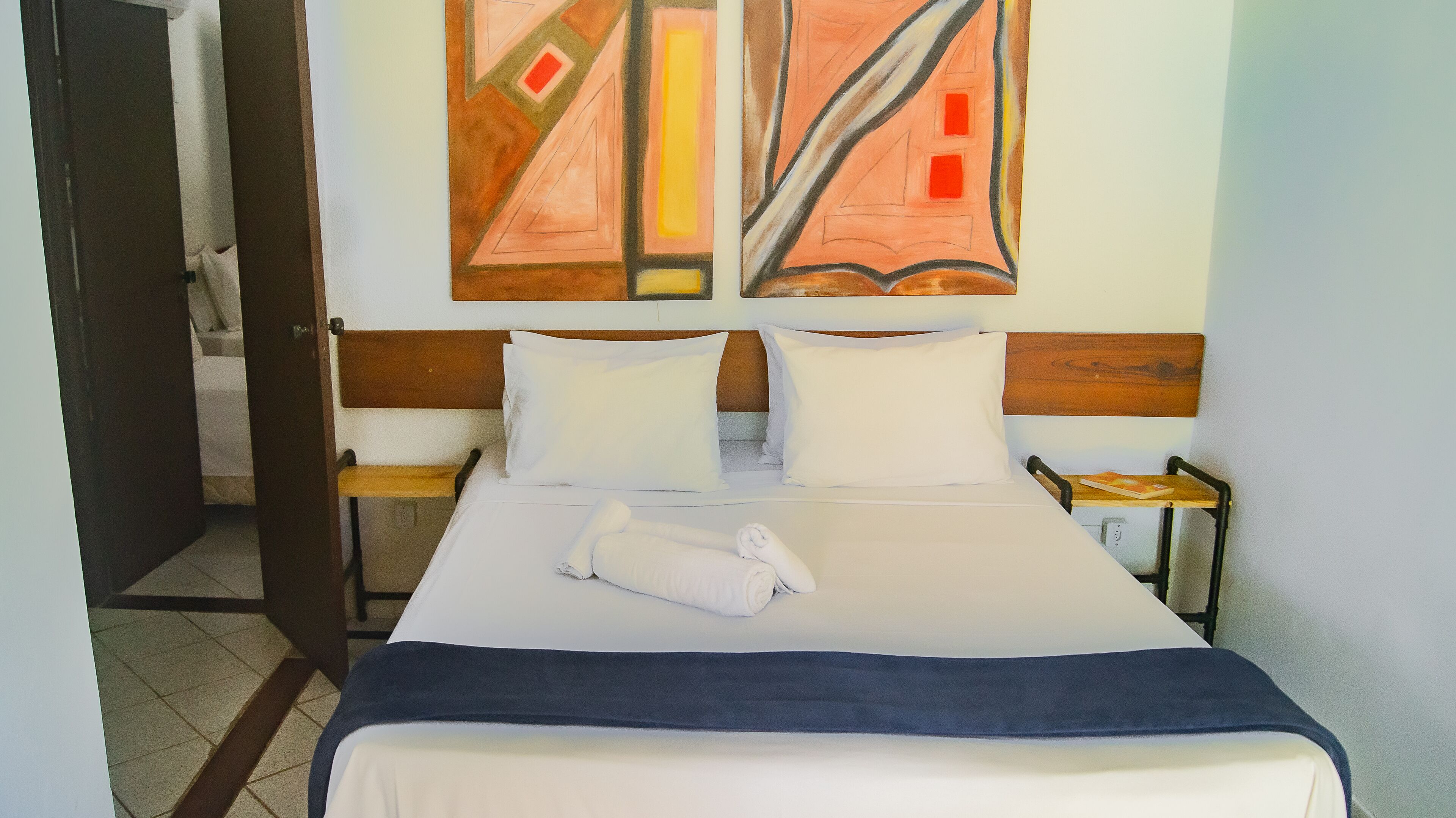 Chalé básico | Frigobar, escrivaninha, espaço de trabalho para notebook