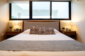 3 bedrooms, in-room safe, desk, iron/ironing board - Luxury Playacar Penthouse with Private Rooftop Plunge Pool - Sleeps 9 (Playa del Carmen)