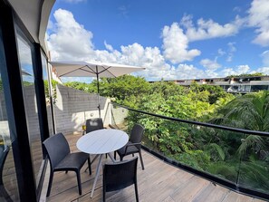 Outdoor dining - Luxury Playacar Penthouse with Private Rooftop Plunge Pool - Sleeps 9 (Playa del Carmen)