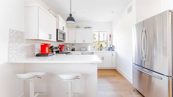 Apartment | 3 bedrooms, desk