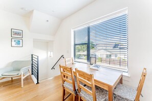 Apartment | 3 bedrooms, desk - East Downtown 3BR Condo w Fast Wifi and Sleeps 8 (Austin)