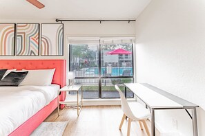 House | 2 bedrooms, desk, free internet