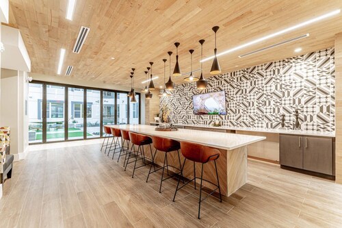 Quaint King Bed 1BR 5 Min to DT