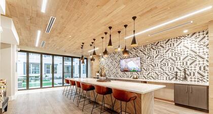 Quaint King Bed 1BR 5 Min to DT