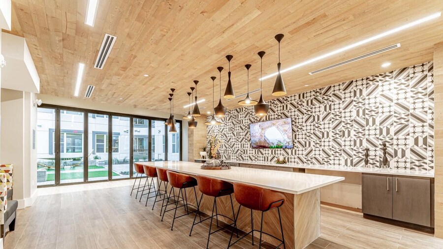 Quaint King Bed 1BR 5 Min to DT