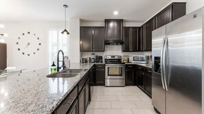 House | 4 bedrooms - Cozy 4BR House Close to Cota DT w Fast Wifi (Austin)