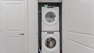 Apartment | 2 bedrooms, WiFi