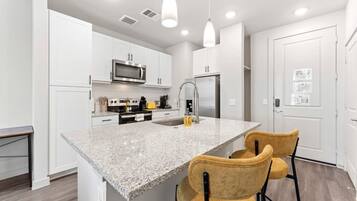 Apartment | 1 bedroom, desk, free internet