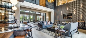 Serene 1BR King Suite Close to Downtown w Fast Wifi