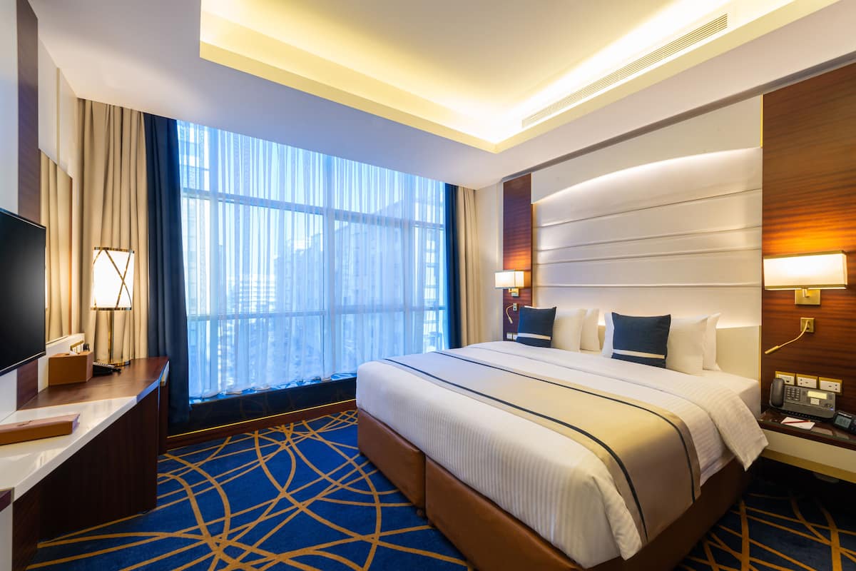 Premium bedding, down duvets, Select Comfort beds, in-room safe