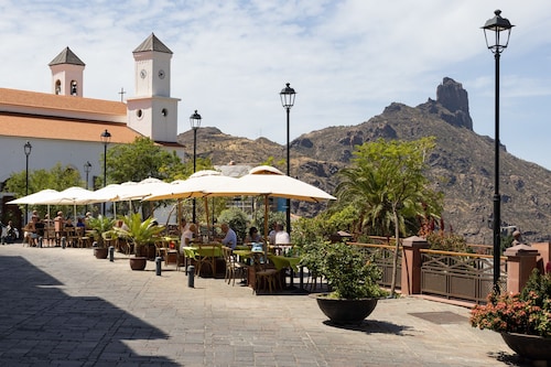 Casa Maria with Roque Nublo view