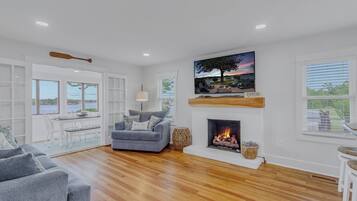 TV connectée, cheminée