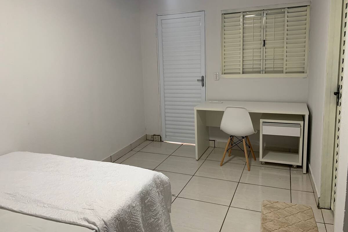 6 habitaciones y wifi gratis