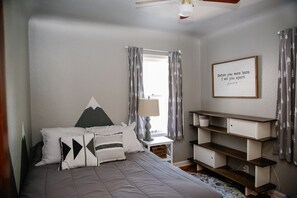 3 bedrooms, iron/ironing board, travel cot, WiFi - Charming downtown home- close to hospitals, historical neighborhoods, airport (Billings)