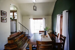 Dining - Charming downtown home- close to hospitals, historical neighborhoods, airport (Billings)