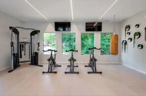 Fitness facility - Cozy Bright Colored 2 BDR Hideaway in The Triangle (Durham)
