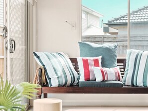 Interior - LOTUS House (Point Lonsdale)