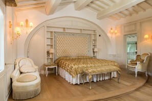6 dormitorios, tabla de planchar con plancha, wifi y ropa de cama