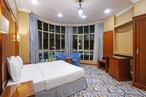 Executive-Suite | Kostenloses WLAN, Bettwäsche