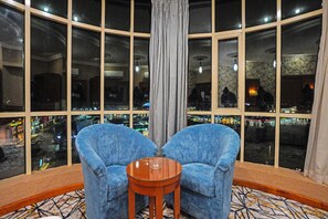 Executive-Suite | Kostenloses WLAN, Bettwäsche