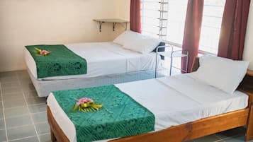 Economy Double or Twin Room | Bed sheets