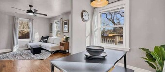 Casa Mosaic! Downtown w BBQ & Workspace!