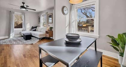 Casa Mosaic! Downtown w BBQ & Workspace!