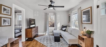 Casa Mosaic! Downtown w BBQ & Workspace!