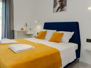 6 chambres, fer et planche Ă repasser, Wi-Fi, draps fournis