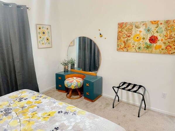 2 bedrooms, desk, iron/ironing board, travel cot