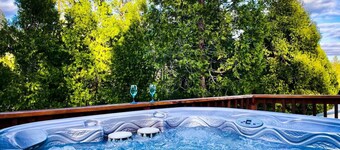 Honeybee Hive - Hot Tub - BBQ - 8 minutes to Bass Lake - Sleeps 6