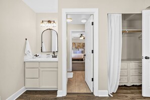 Shower, hair dryer, towels - 2 King Suites in Old Town | Bay Views + Patio + Garage! (Tacoma)