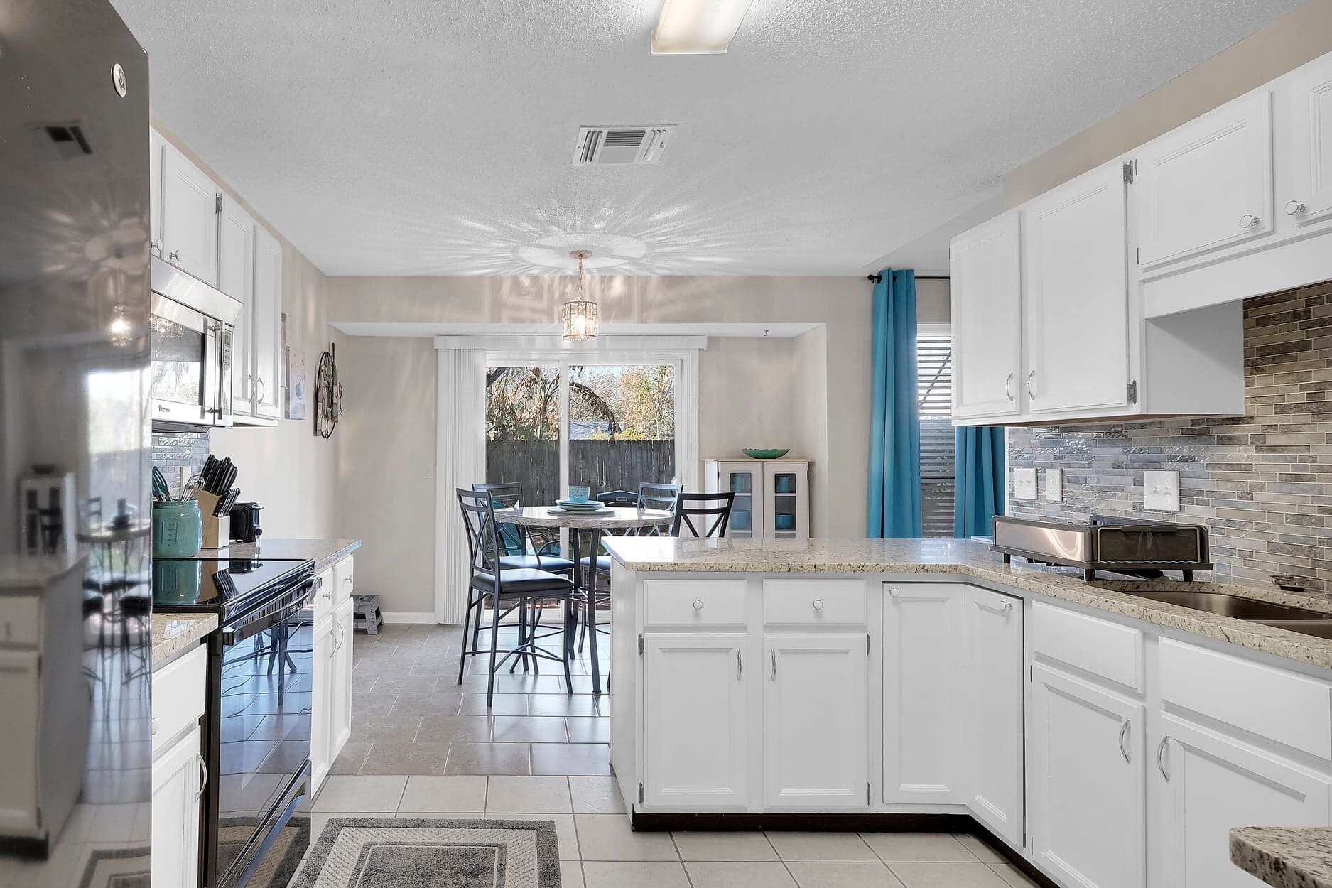 Spacious Family Friendly Home | Mins to NAS Jax